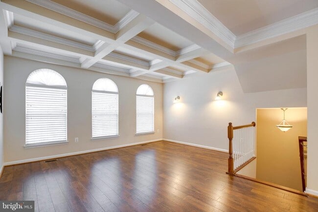 Building Photo - 4527 English Holly Dr