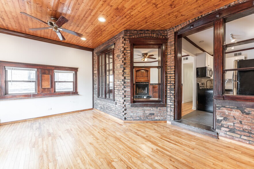 Building Photo - 2152 N Cleveland Ave