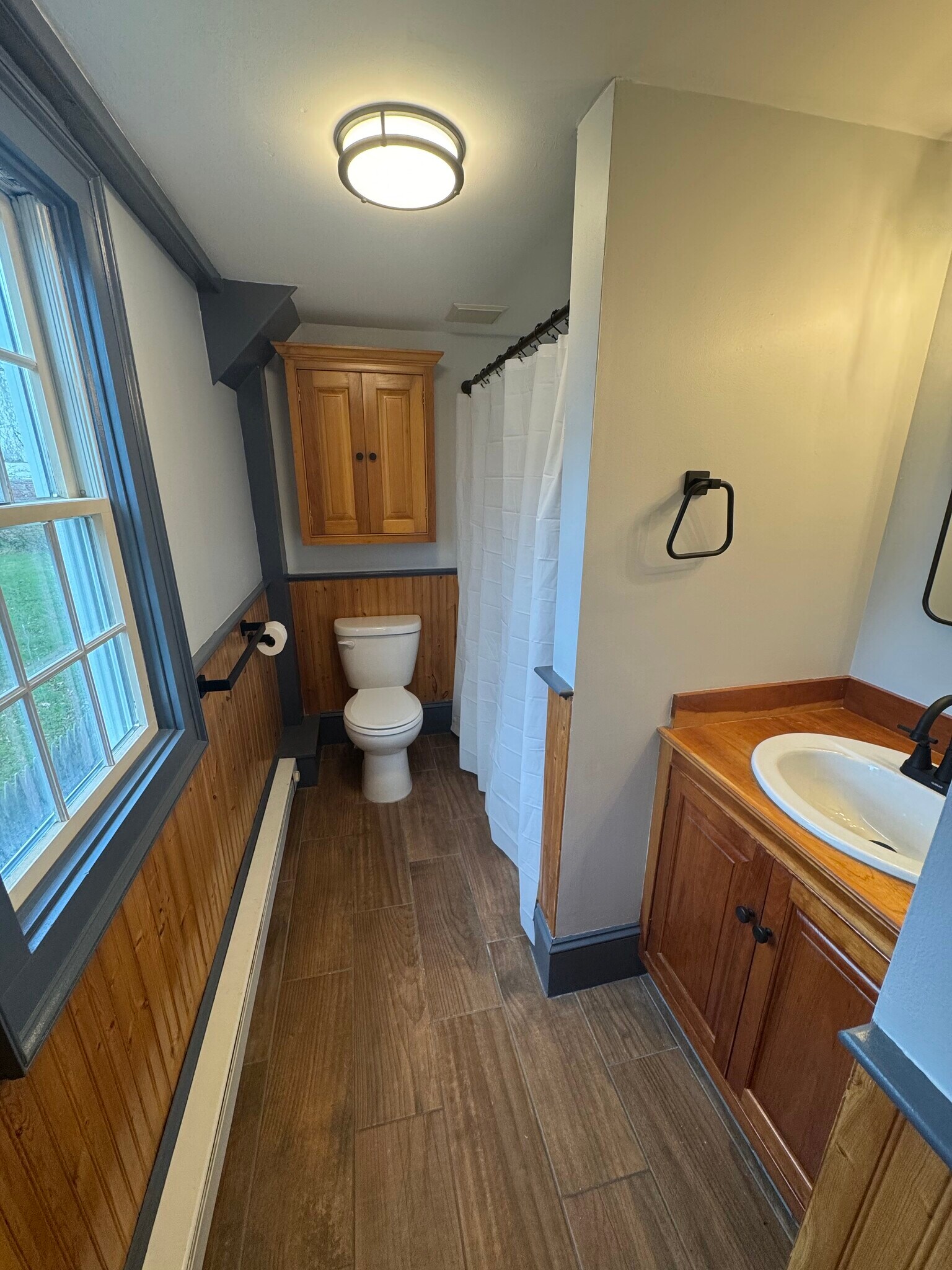 Building Photo - 329 Main St