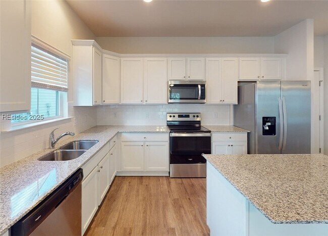 Building Photo - 36 Kelsey Ln