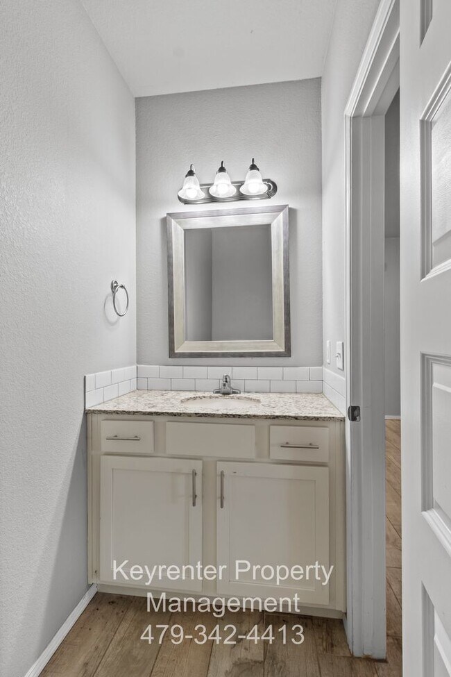 Building Photo - The Perfect Rental in Rupple Meadows!