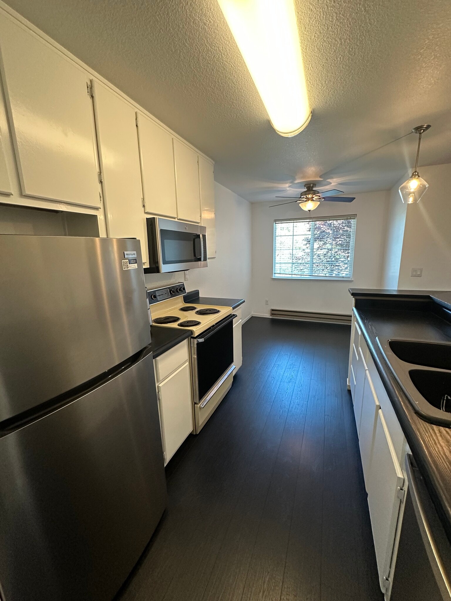 Building Photo - 357 Lighthouse Dr