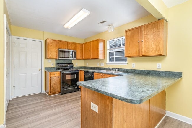 Building Photo - 9026 Tibble Creek Way