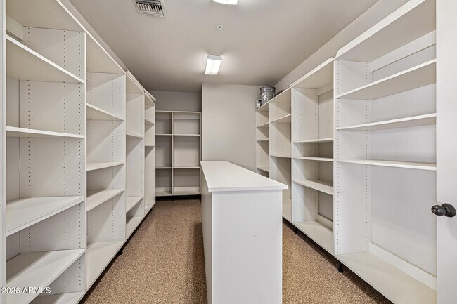 Building Photo - 8406 E Calle Buena Vista