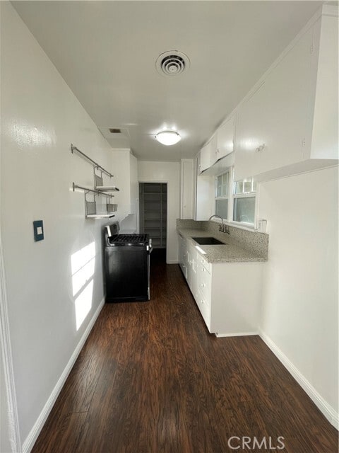 Building Photo - 1024 Main St