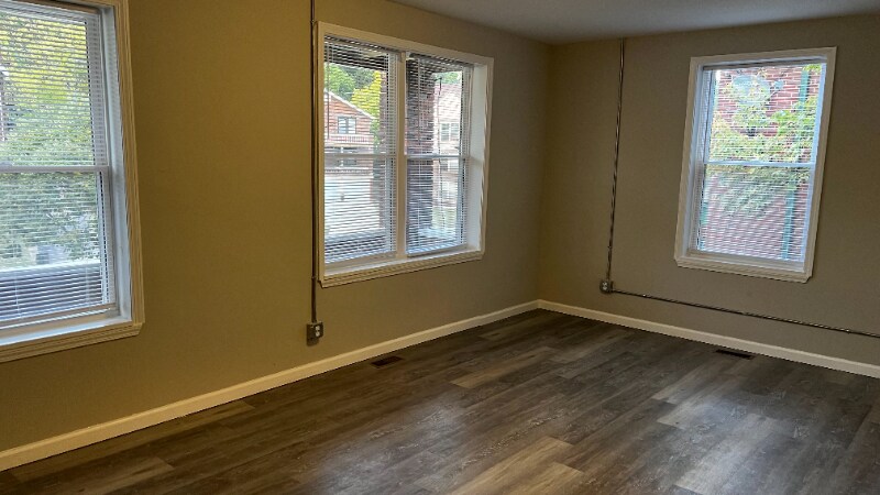 Building Photo - 993 Cleveland Ave