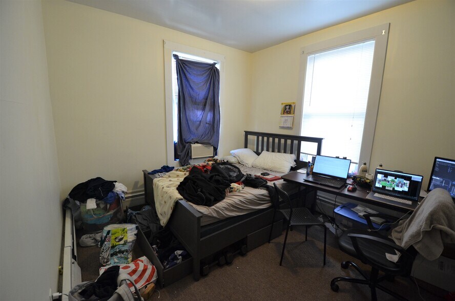 Building Photo - 37 Brookline St