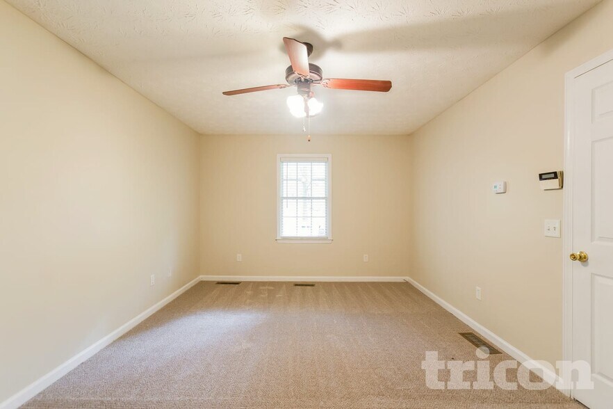 Building Photo - 441 Dillon Dr