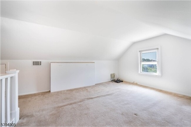 Building Photo - 85 Barrows Ave