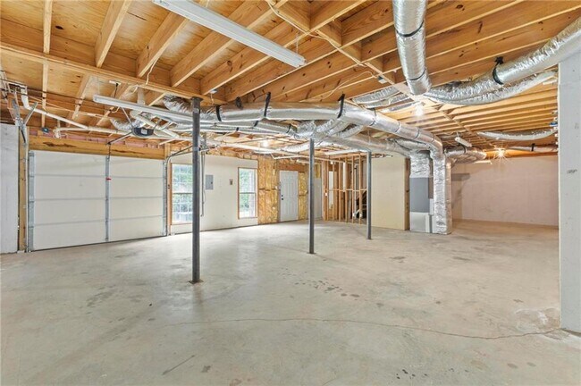 Building Photo - 6360 Mountain View Trail