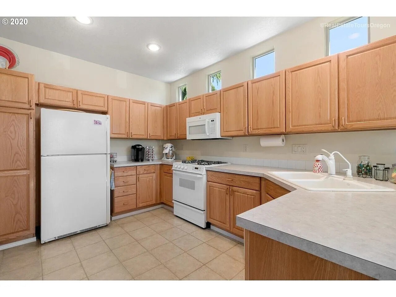Building Photo - 6513 NE Copper Beech Dr