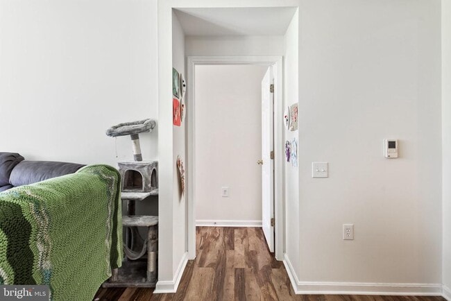 Building Photo - 8202 Catbird Cir
