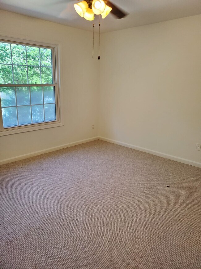 Bedroom - 5034 Laurel Bridge Dr SE