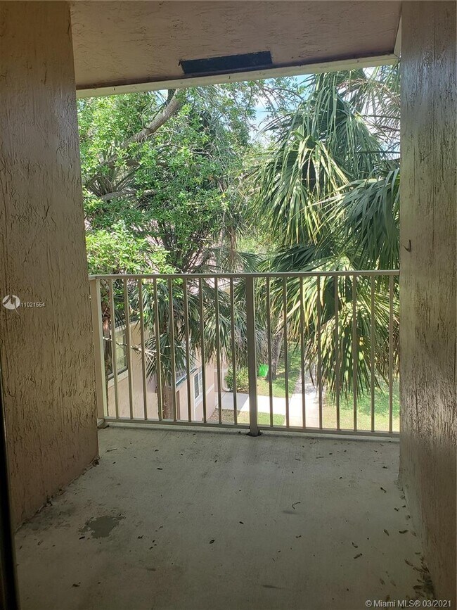 3241 Sabal Palm Manor 3241 Sabal Palm Manor Hollywood FL 33024