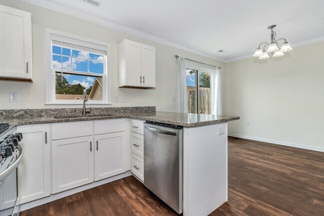 Building Photo - 1216 Pauline Trail Dr