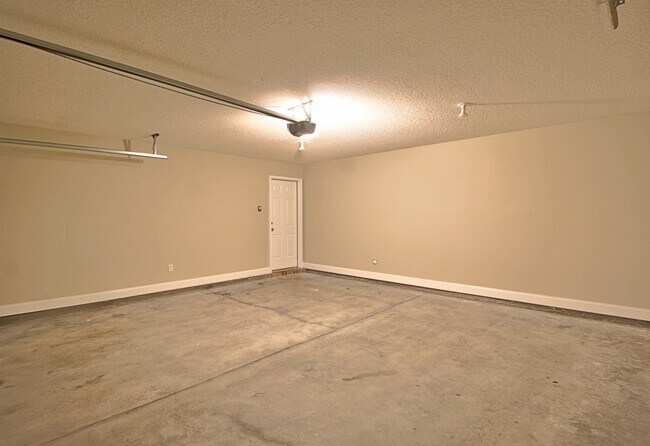 Building Photo - 1203 Cypress Fall Cir