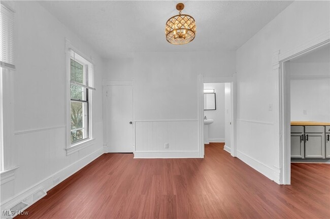 Building Photo - 9618 Willard Ave