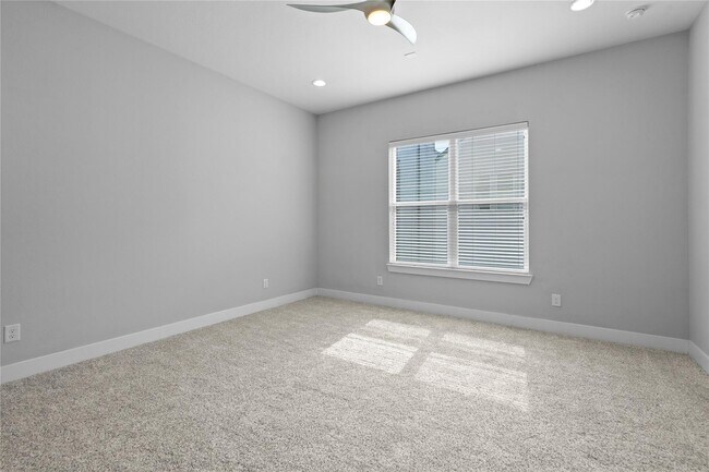 Building Photo - 8409 Hempstead Rd