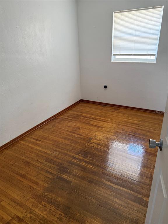 Building Photo - 1247 Lakeview Dr