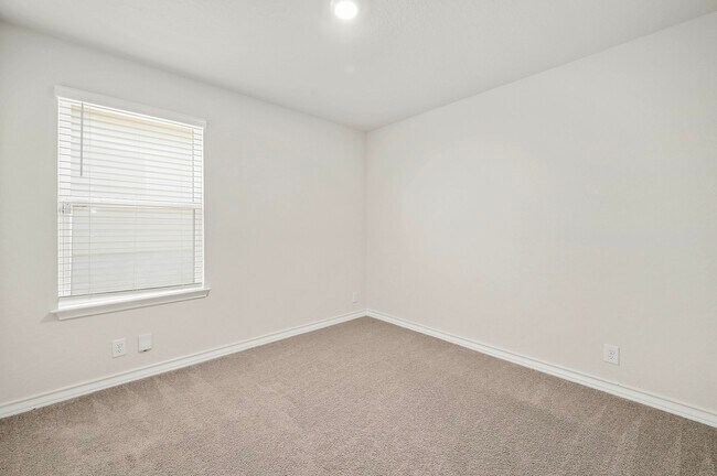 Building Photo - 5507 Stormie Keep