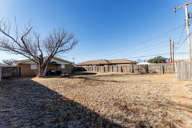 Building Photo - 5426 25th St