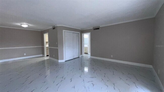 Building Photo - 305 Wymore Rd