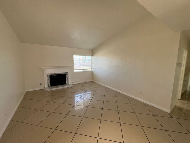 Building Photo - Move-In Ready Beauty with Granite Kitchen, Stainless Steel Appliances & Expansive Backyard