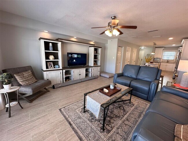 Building Photo - 4750 Snook Dr SE