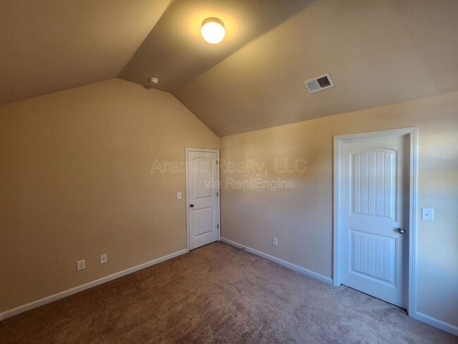 Building Photo - 2385 Capella Cir SW