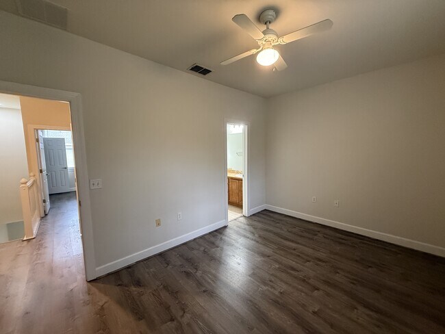 Building Photo - 15284-15331 US-331 BUS