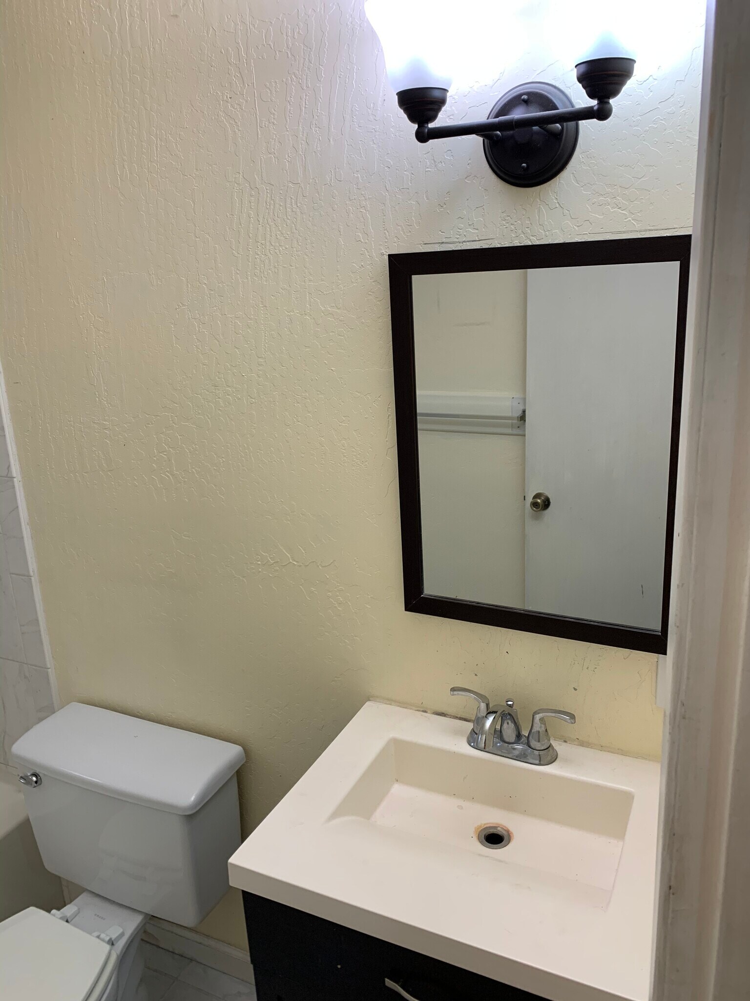 Building Photo - 2103 3rd St