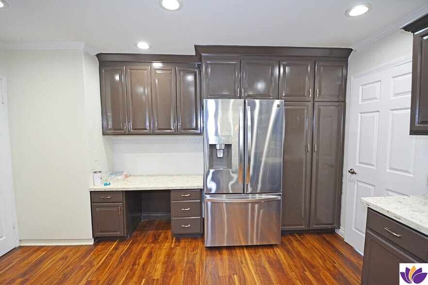 Building Photo - 23701 Bessemer St