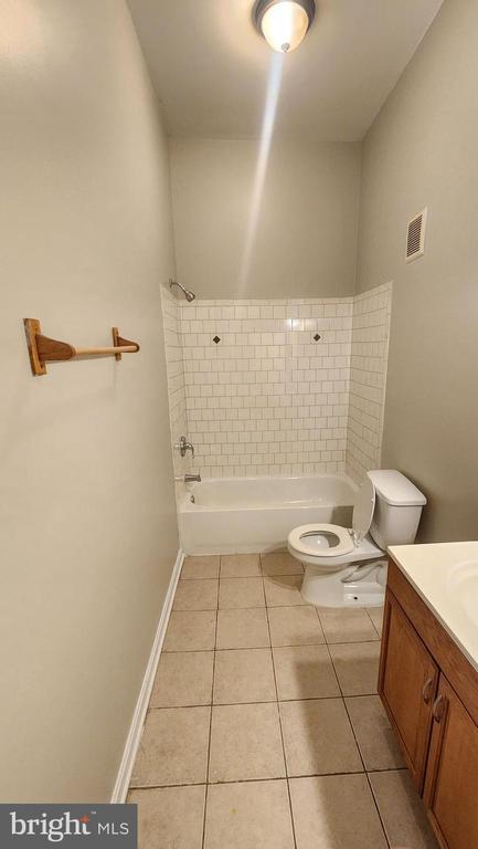 Building Photo - 1918 McCulloh St