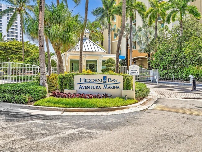 Building Photo - 3370 Hidden Bay Dr