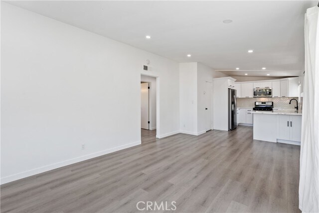 Building Photo - 3205 Bayside Dr