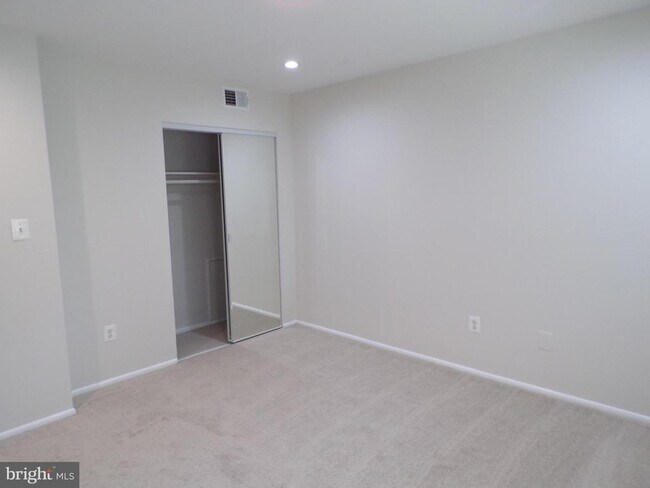 Building Photo - 7855 Enola St