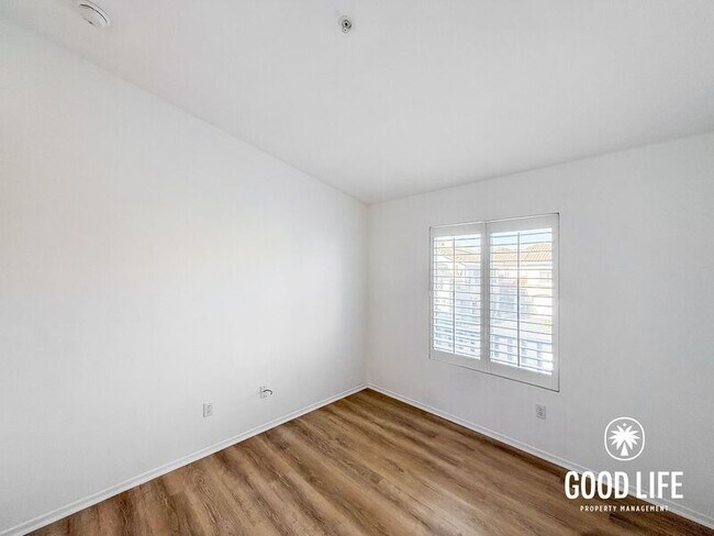 Building Photo - 154 California Ct
