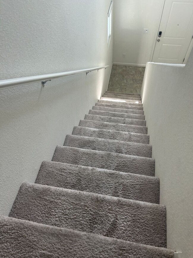 Building Photo - Beautiful Natomas Home