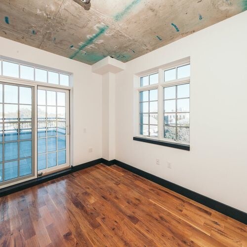 Building Photo - 8-3 Wyckoff Ave