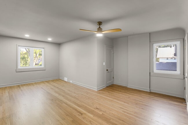 Building Photo - 351 Jefferson Ave