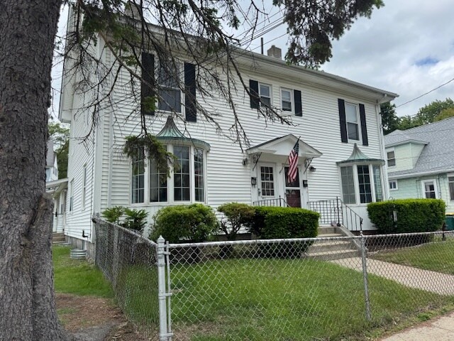 Primary Photo - 15 Hudson St