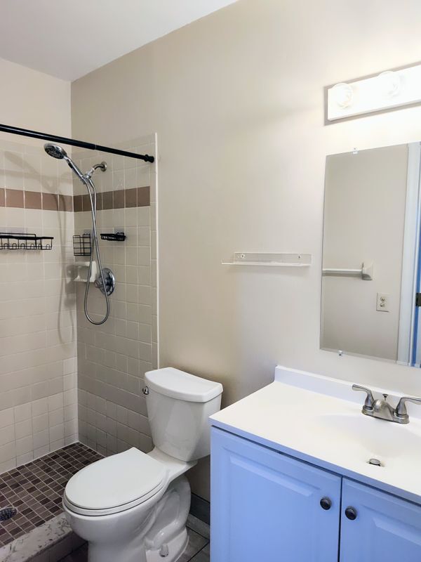 Building Photo - 175 Yorktowne Dr