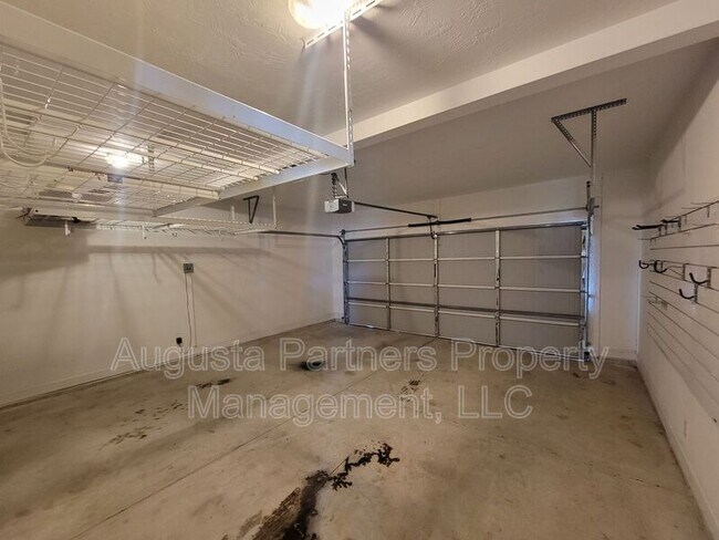 Building Photo - 841 Herrington Dr