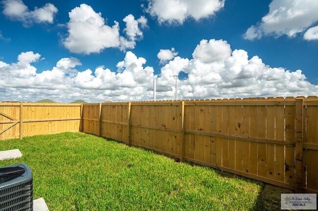 Building Photo - 3604 Hidalgo Cir