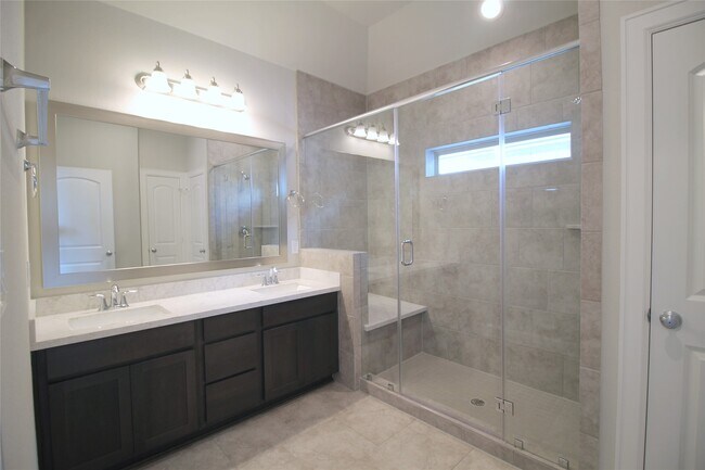 Building Photo - 11917 Oakmont Valley Trace