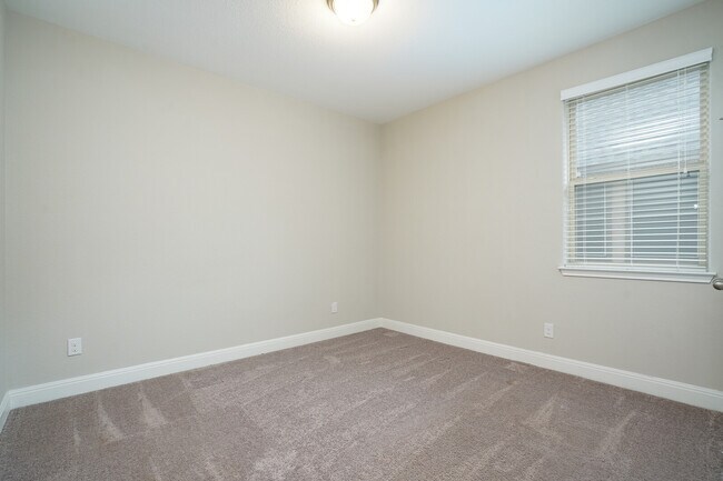 Building Photo - 8007 Cibolo Valley