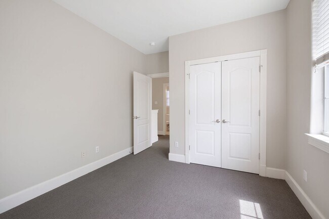 Building Photo - 6715 Windrift Way
