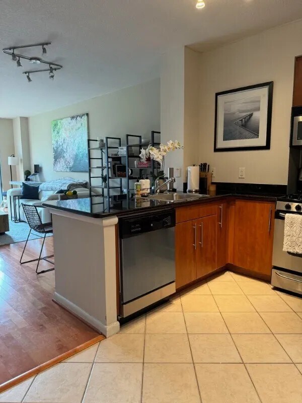 Building Photo - 1021 N Garfield St