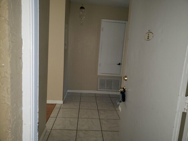 Building Photo - 9825 Turf Way