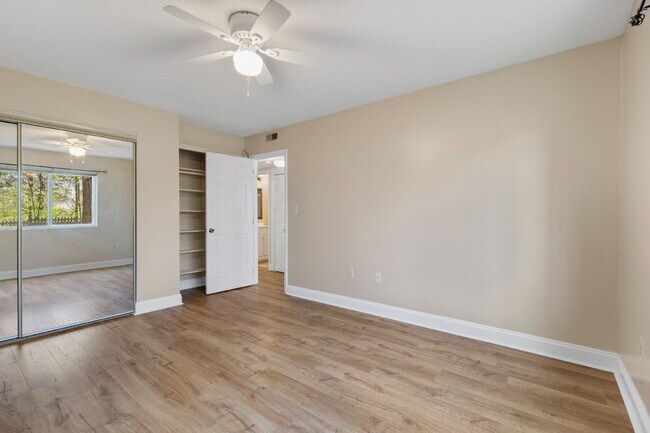 Building Photo - $200 Off First Month Updated 2BR Ground Level Condo Minutes for I77 in Rock Hill!